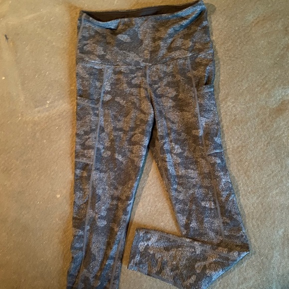 Tuff Athletics Pants - Tuff Athletics athletic leggings. Women’s size small.